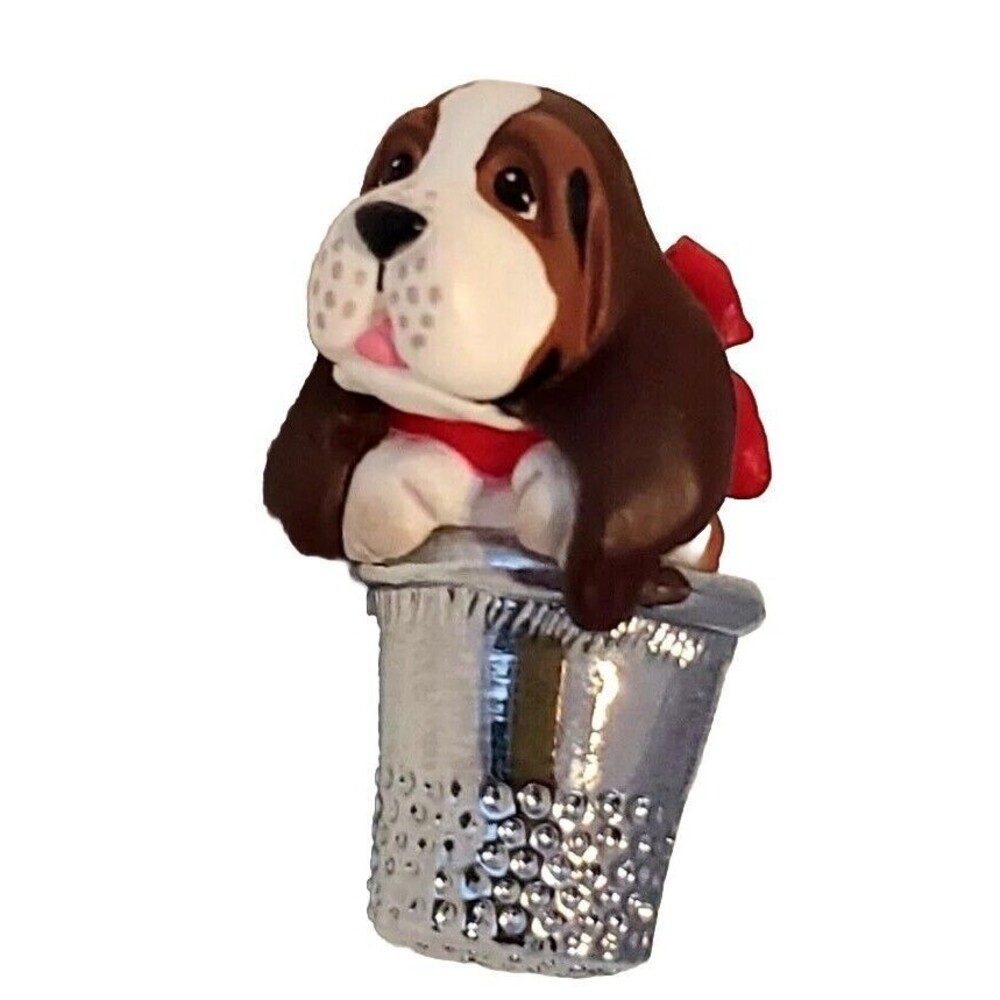 Hallmark Thimble Puppy Holiday Tree Ornament 1989 Christmas Dog Decoration